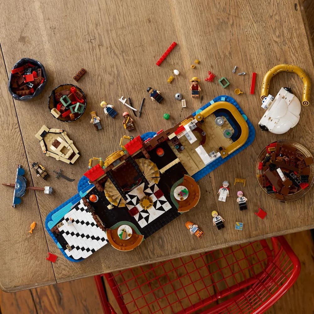 LEGO ONE PIECE 75640 Das Schwimmende Restaurant